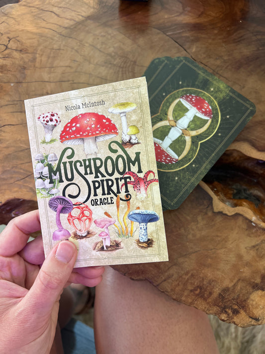 Mushroom Spirit Oracle(36 Cards & 112-Page Book)